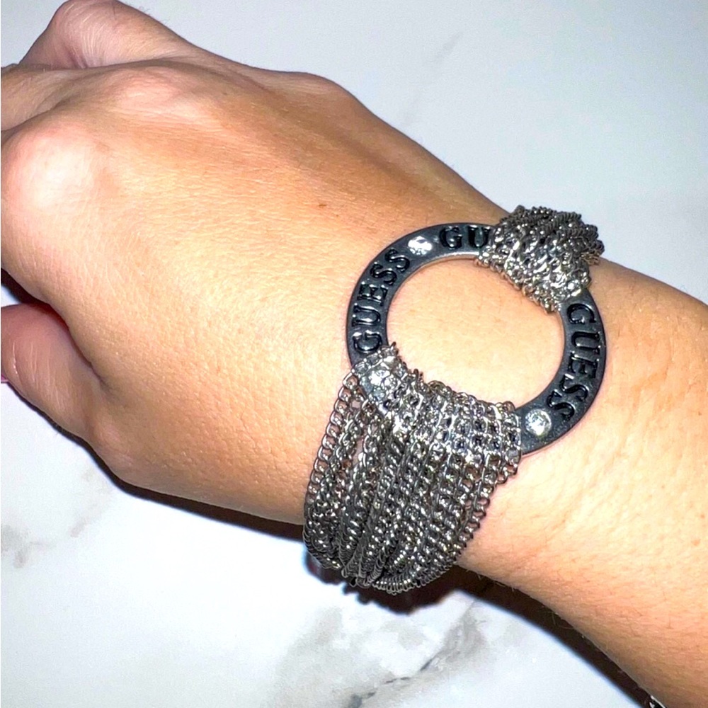 Preowned silver tone GUESS bracelet 7.5 “ - Picture 2 of 7